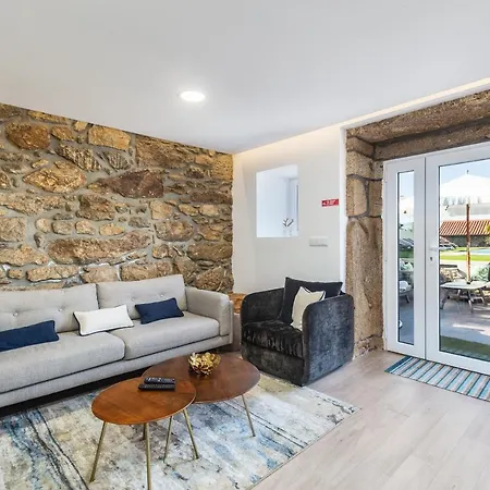 O Cervo Charm House וילה וילה נובה דה סרביירה